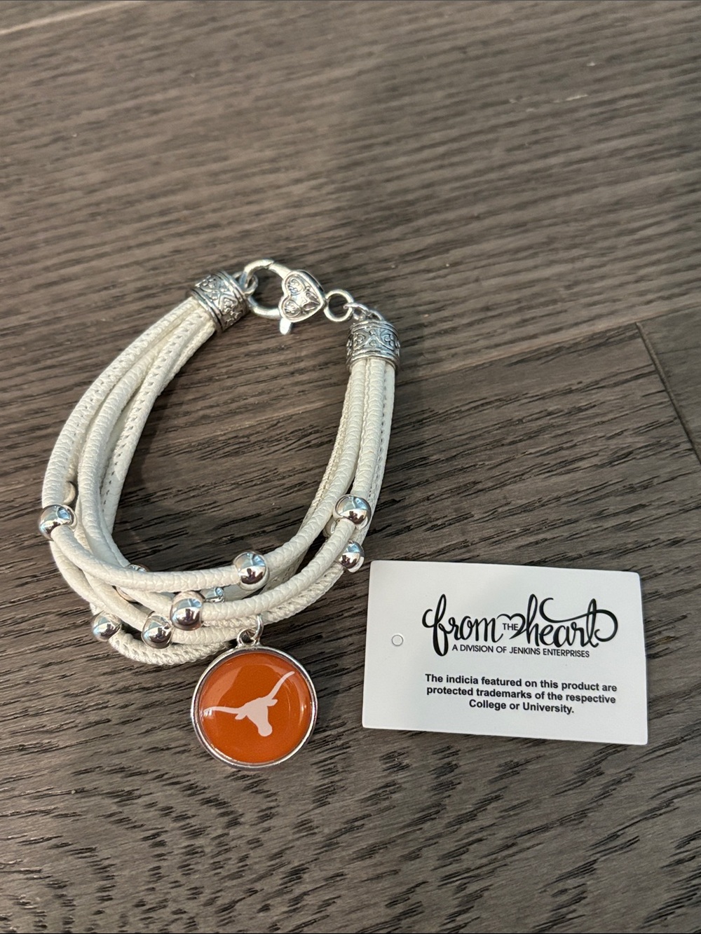 🤍🤘🏻🧡NWT “From the Heart”White Multi-Strand Bracelet w/Orange Longhorn Charm🤍🤘🏻🧡